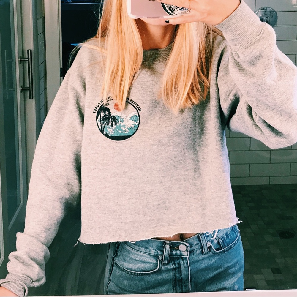 Brandy Melville Cropped Sweatshirt